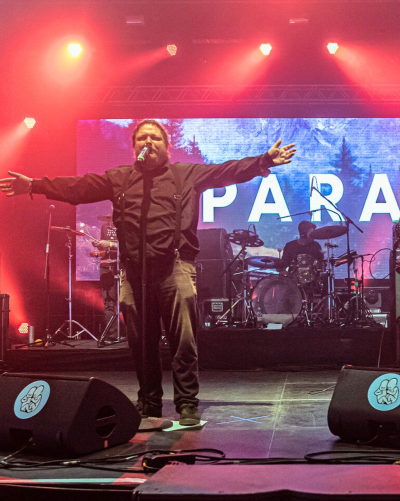 The music programme at Pohoda will be opened by the band Para, who will have a longer slot and special guests