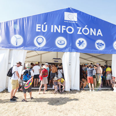 Virtual Reality, Competitions and Useful Hints in the EU Fun Zone