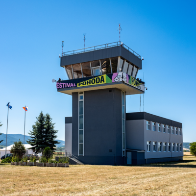 The airport becomes Pohoda